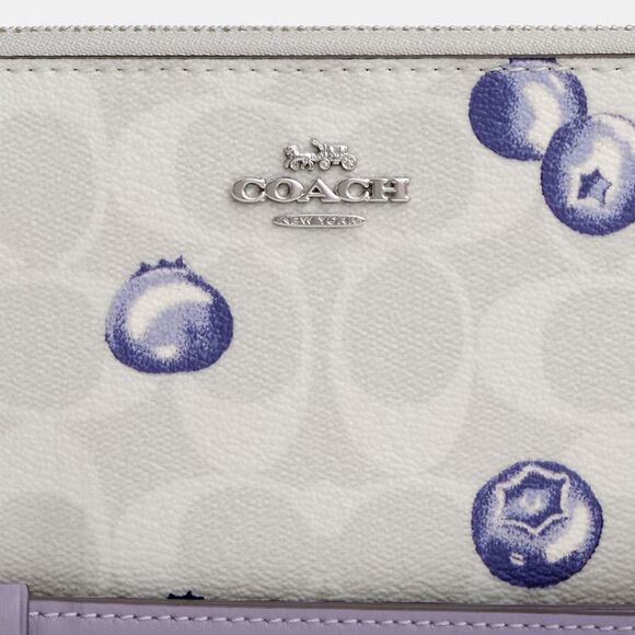 NWT Coach Outlet Long Zip Around Wallet In Signature Canvas  Blueberry Print - Picture 3 of 6